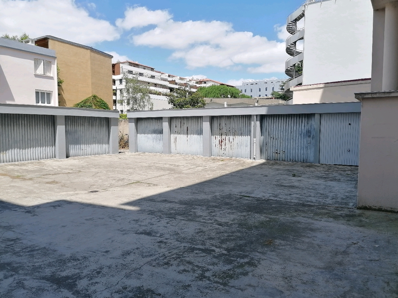 GARAGE VENDU 31000 1666